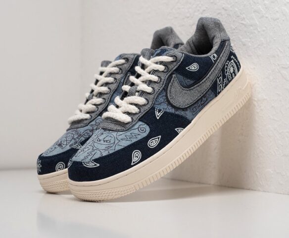 Nike x Travis Scott Air Force 1 Low black suede